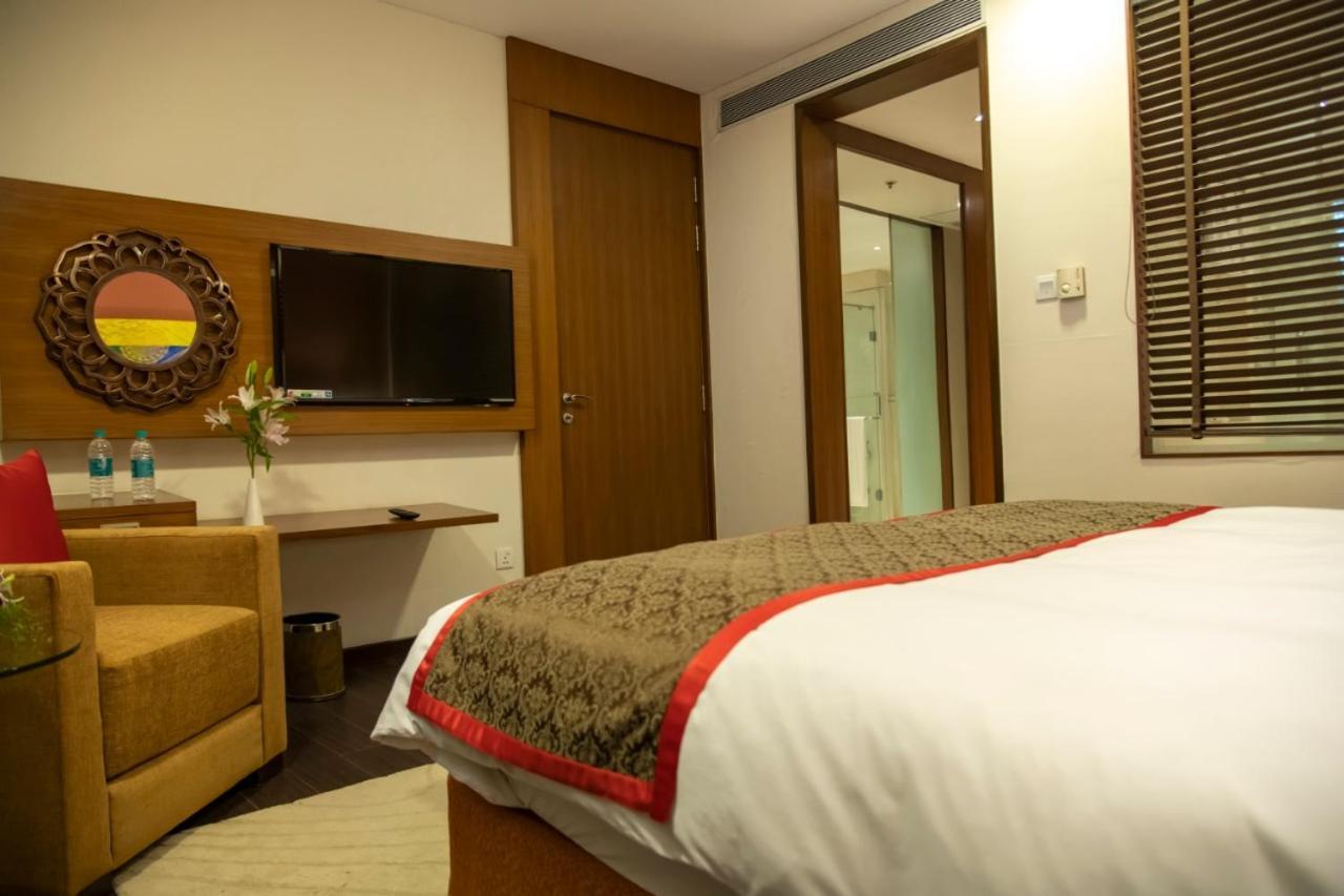 Ramada Plaza By Wyndham Pune Hinjewadi Dāpuri Exterior foto